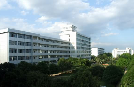 广西电力职业技术学院风景